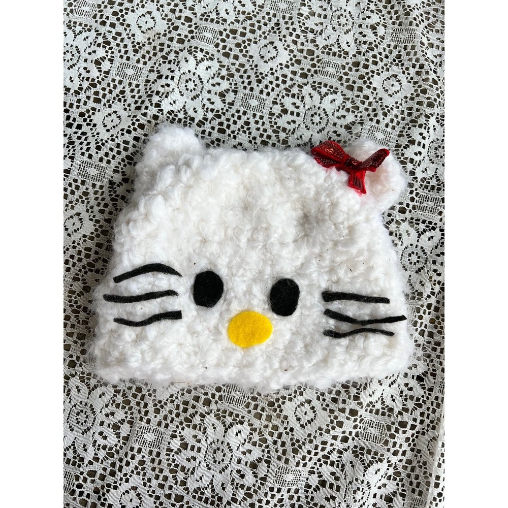 Hello Kitty baby beanie, Hello Kitty newborn photography prop